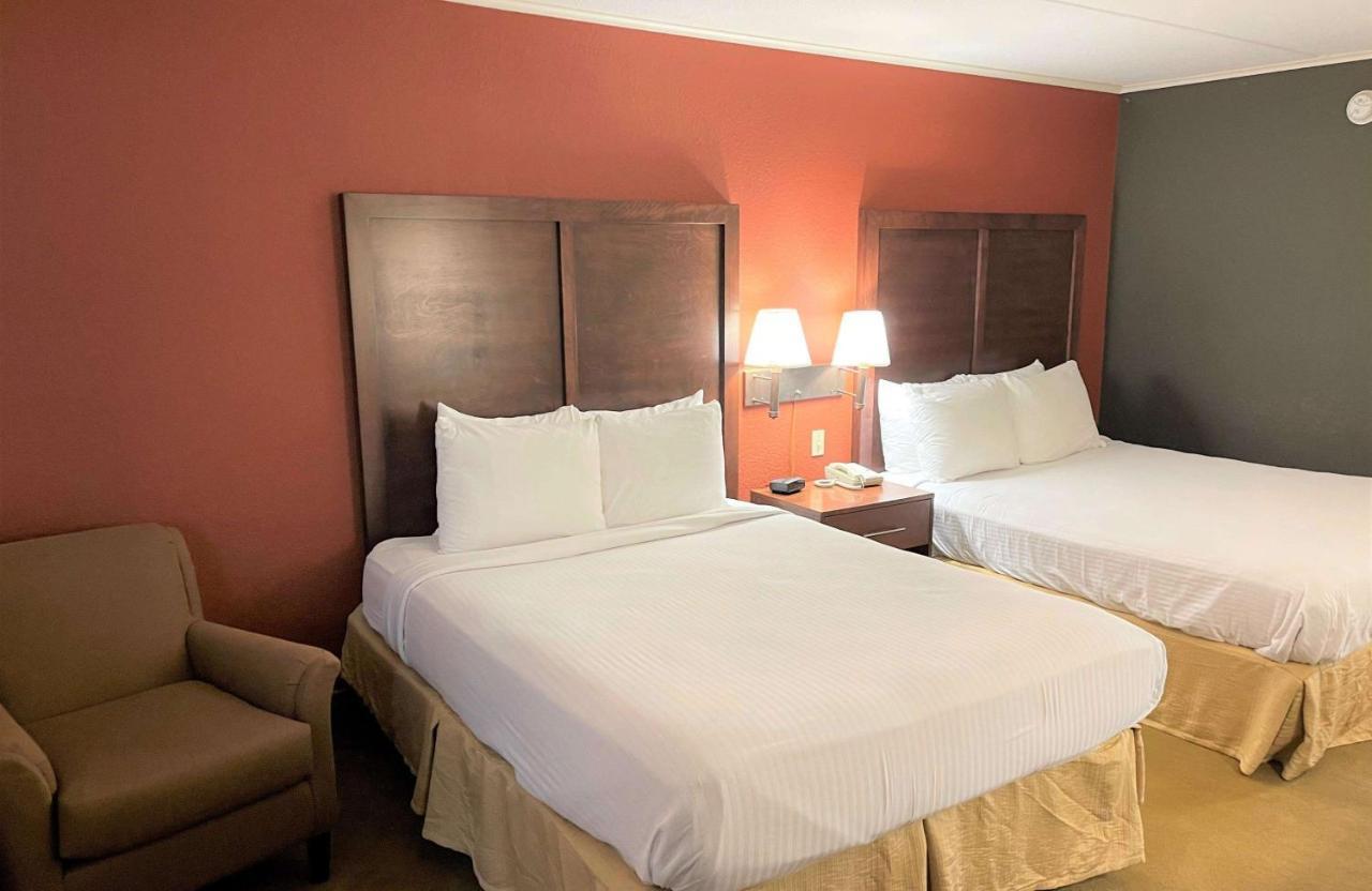 פורט דודג' Crossroads Hotel & Event Center מראה חיצוני תמונה