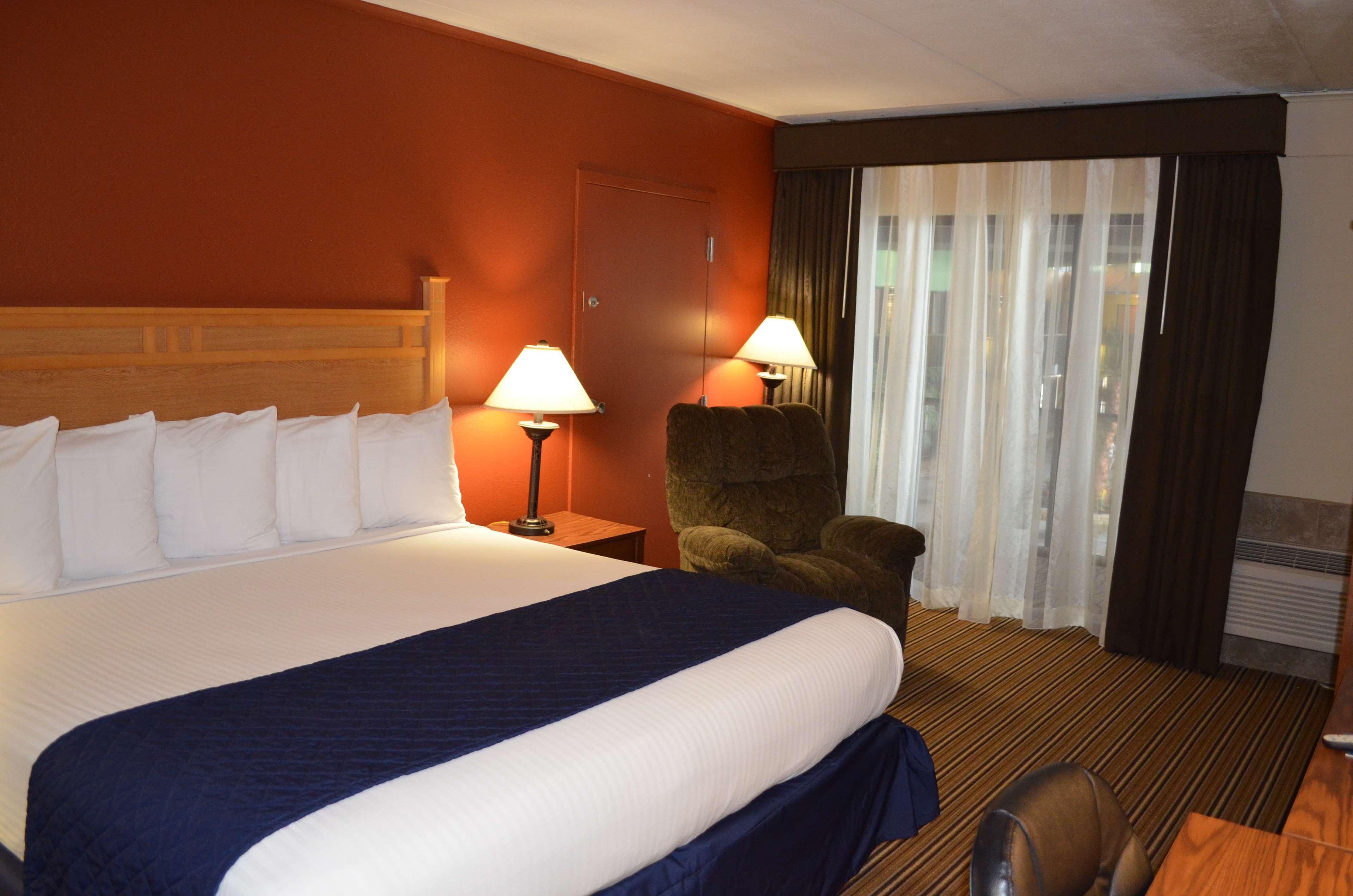 פורט דודג' Crossroads Hotel & Event Center מראה חיצוני תמונה