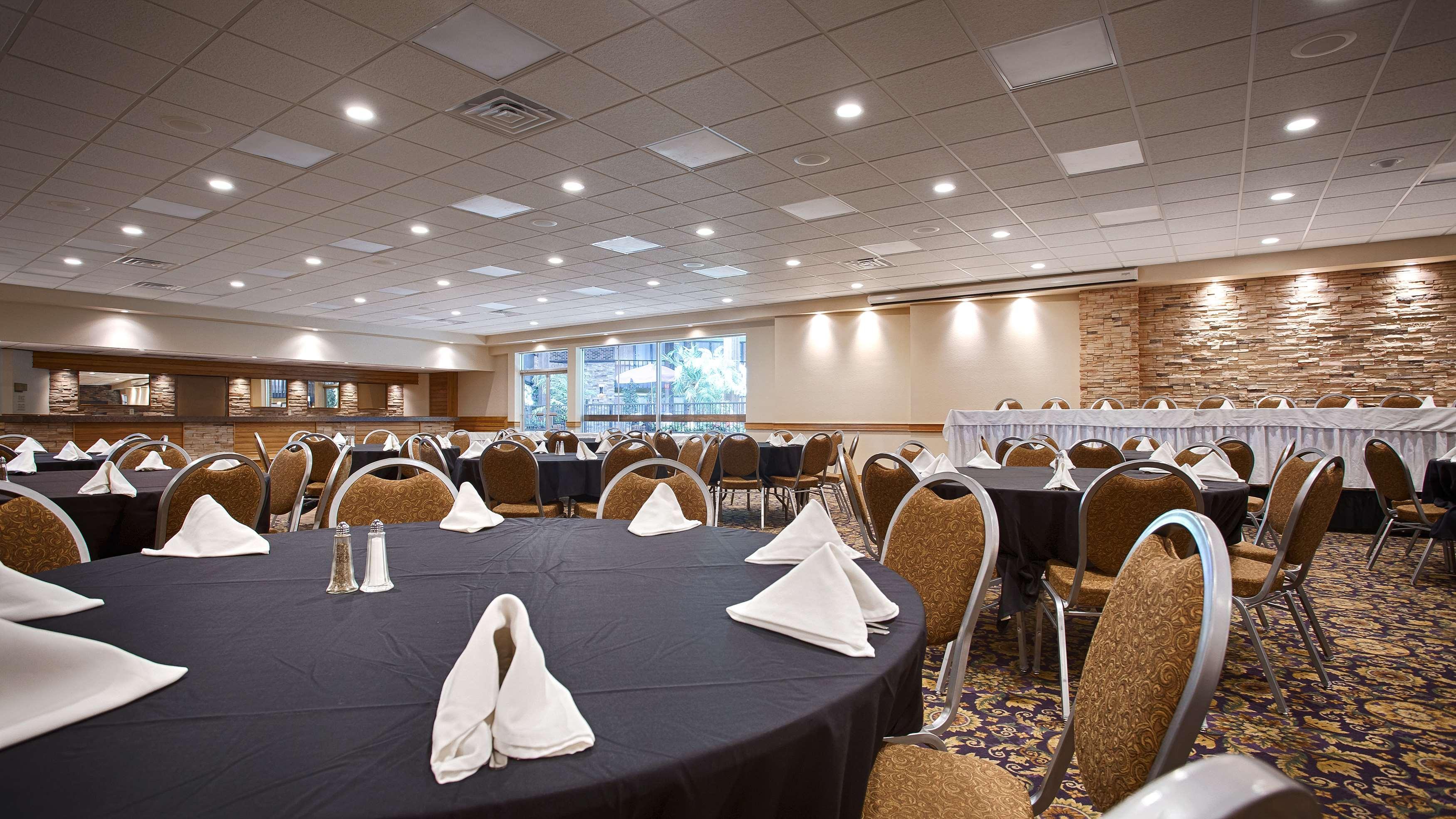פורט דודג' Crossroads Hotel & Event Center מראה חיצוני תמונה