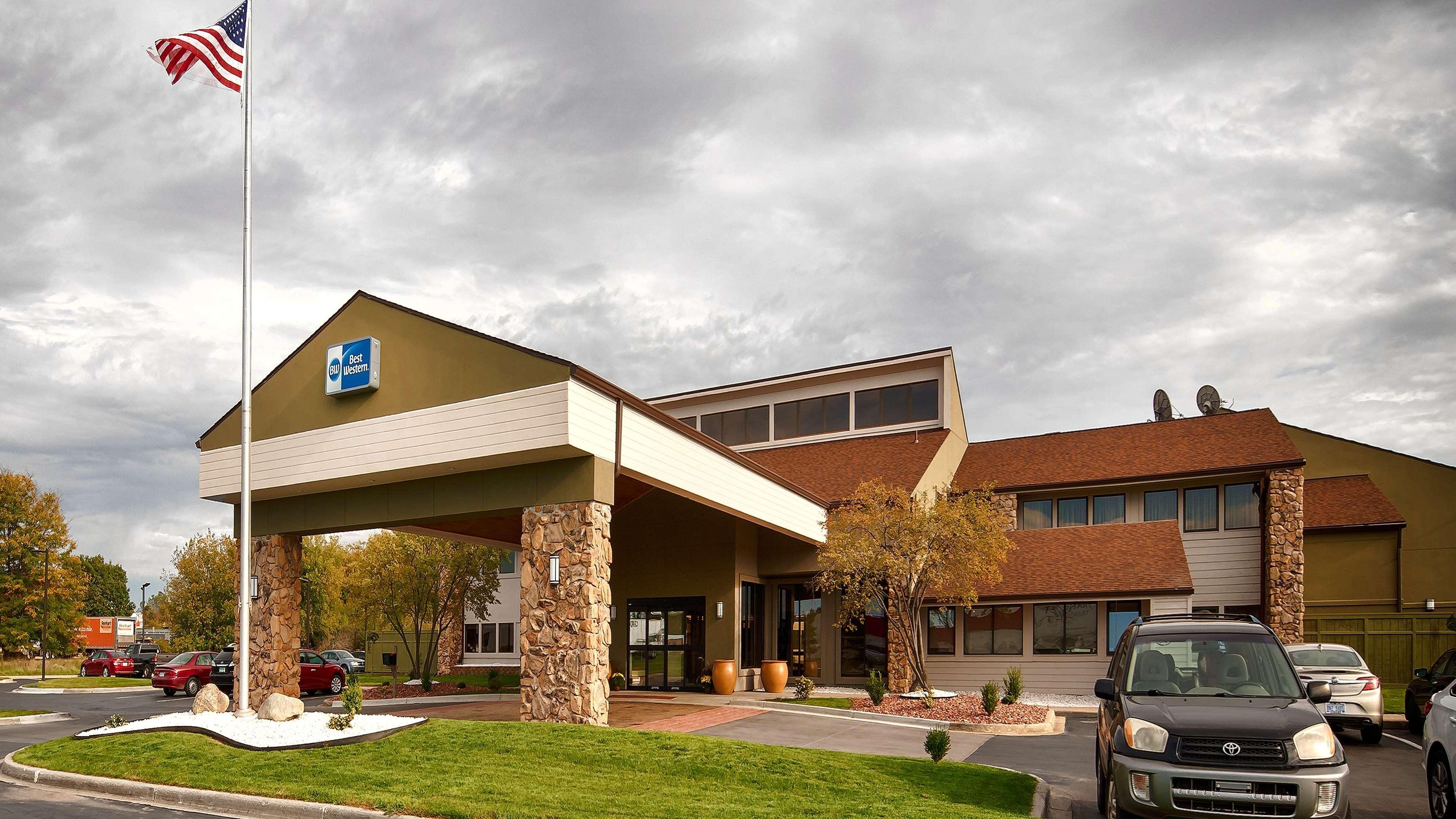 פורט דודג' Crossroads Hotel & Event Center מראה חיצוני תמונה